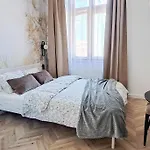 Lion Apartments - Premium Studio