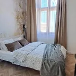 Lion Apartments - Premium Studio