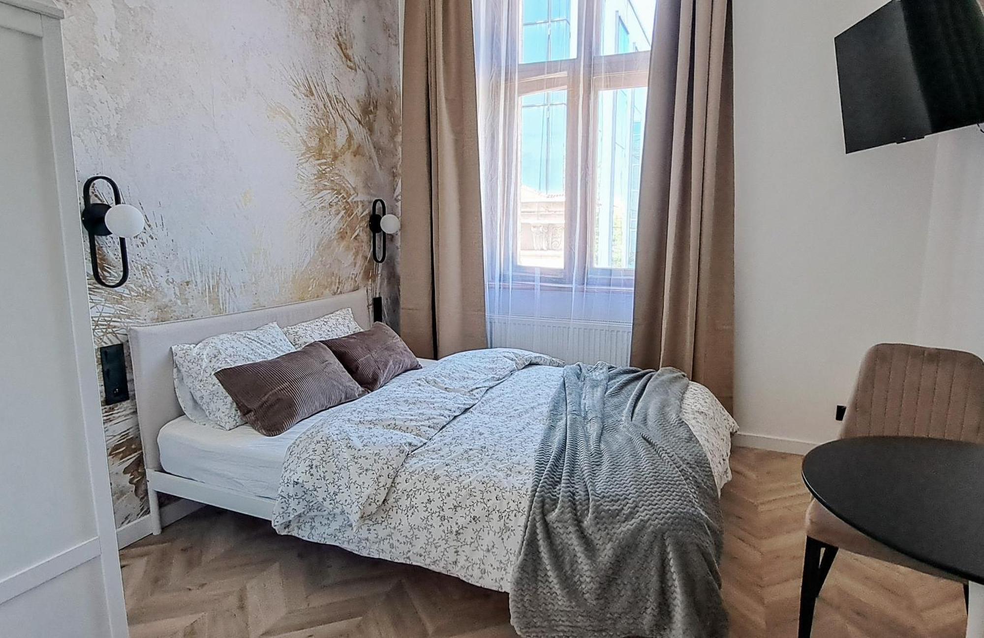 Apartment Lion - Premium With Balcony *